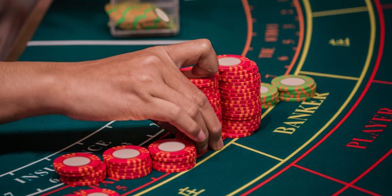 Baccarat là gì? Vì sao trò chơi được anh em yêu thích?